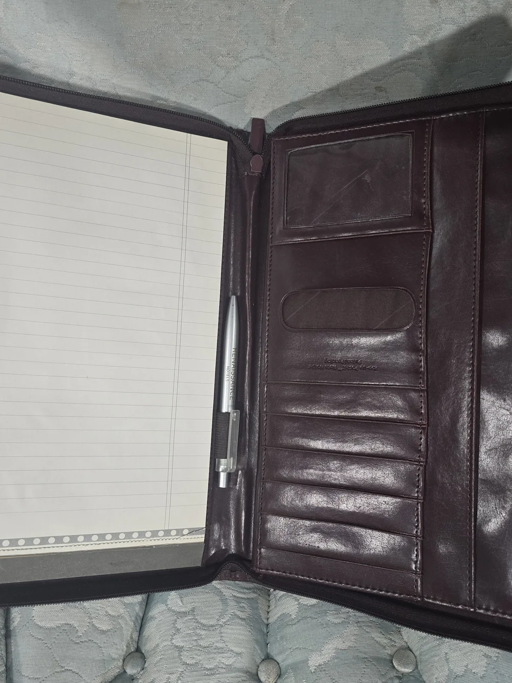 Vintage Leather Portfolio Folio Notebook Organizer - Burgundy